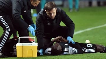 Ilustrační obrázek k Nízký tlak, dehydratace, mdloby. Kolapsy s dobrým koncem příspěvek vydává za úmrtí kvůli očkování