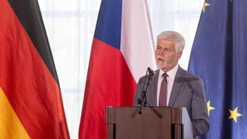 Ilustrační obrázek k Pavlův projev o nahrazení češtiny němčinou je smyšlený, text pochází ze satirického příspěvku
