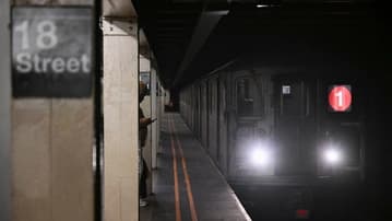 Ilustrační obrázek k Deepfake reportáž zneužívá tvář a údajnou smrt českého lékaře k propagaci „zázračného“ příspěvku