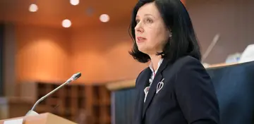 Ilustrační obrázek k Smyšlená citace Věry Jourové varuje před tresty za názor