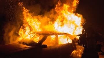 Ilustrační obrázek k Vybuchující elektromobily: evergreen (nejen) českých sociálních sítí