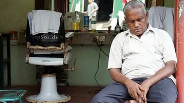 Ilustrační obrázek k EU hysterie - část: kadeřnice