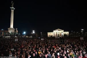 Ilustrační obrázek k Ohnivá koule nad Budapeští byla do videa digitálně doplněna