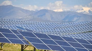 Ilustrační obrázek k Fotovoltaické elektrárny kontra globální oteplování