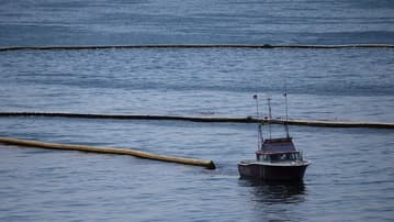 Ilustrační obrázek k Články v tureckých médiích i ekologická katastrofa jsou vymyšlené, Petr Pavel se k útokům na tankery nevyjádřil